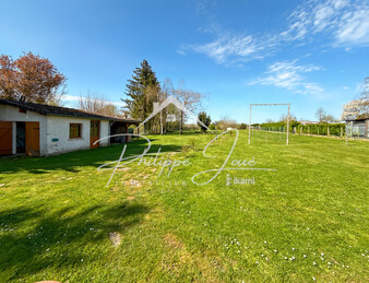 Maison 6 pièces de 125 m2 Secteur Saint-Valérien 89150