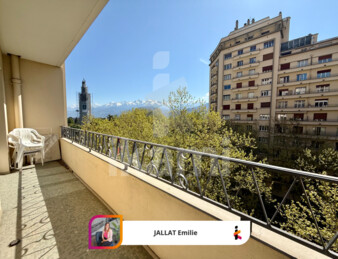 T3 DE 75 M2 AVEC VUE SUR BELLEDONNE