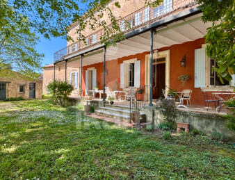 MAISON DE MAÎTRE- 250 m2- PISCINE- PARC