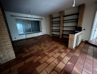 IMMEUBLE   à LIVRON