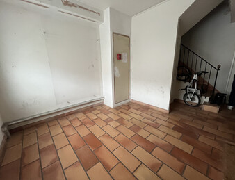 IMMEUBLE   à LIVRON