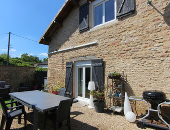 TOURNUS MAISON EN PIERRE 122 M2