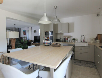 TOURNUS MAISON EN PIERRE 122 M2