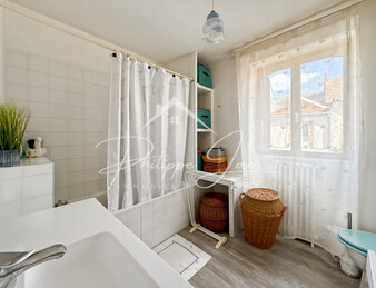 Maison 4 pièces 122 m2 à Villeneuve l'Archevêque 89190