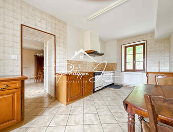 Maison 7 pièces de 165 m2 à Nailly 89100