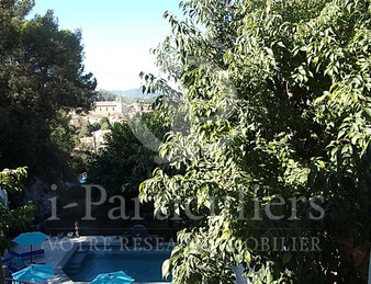 Maison - Magnifique demeure atypique dans grande propriété