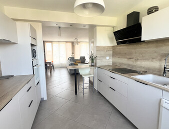 Très bel appartement T3/4 de 87 m2 avec grand balcon   Guilherand-Granges