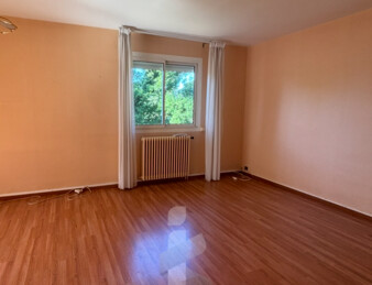 Maison 7 pièces de 165 m2 à rénover   Quartier calme, fort potentiel