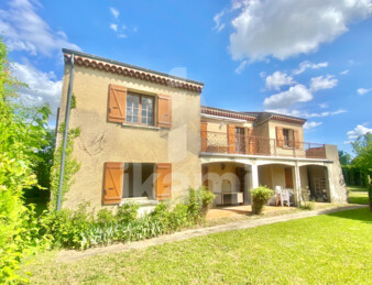 Maison 8 pièces 203 m2