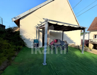 Maison de campagne en pierre rénovée de 5 pièces, 102 m2 à 10 min de Poligny