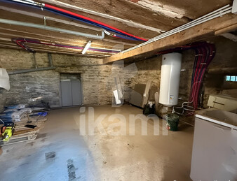 Maison de campagne en pierre rénovée de 5 pièces, 102 m2 à 10 min de Poligny