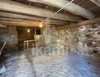 Maison de campagne en pierre rénovée de 5 pièces, 102 m2 à 10 min de Poligny
