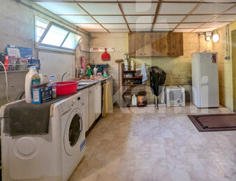 Rare: Maison face au lac à 25 km de Paris