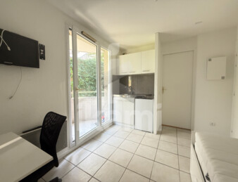 Studio proche toutes commodités et transports