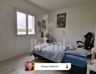 Maison contemporaine de plain-pied, 138 m2, 4 chambres, terrain clos de 2 154 m2