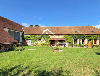 Maison 5 pièces de 100 m2 à St Maurice aux Riches Hommes 89190