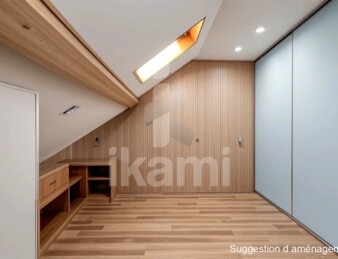 A Curgies, maison T8 de 159 m2 avec jardin, garage et dépendance