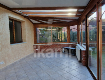 A Curgies, maison T8 de 159 m2 avec jardin, garage et dépendance