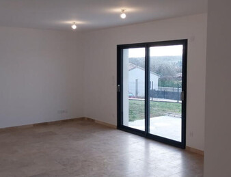 MAISON 125 m2 sur terrain de 590 m2 à CLERIEUX (26)