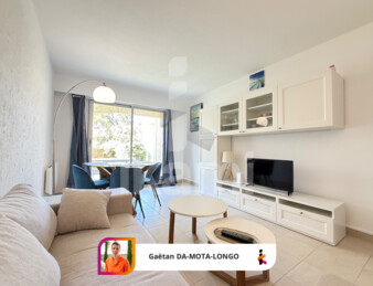 Appartement en rez-de-chaussée avec terrasse et joli jardin, proche port et plage