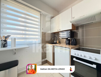 Appartement en rez-de-chaussée avec terrasse et joli jardin, proche port et plage