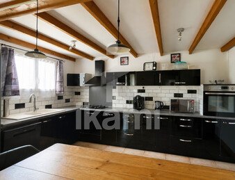 Maison 94 m2   5 chambres possibles   2 garages - Panneaux solaires