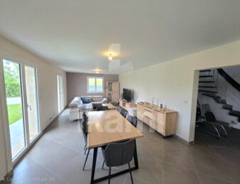 Maison contemporaine de 164 m2 avec piscine
