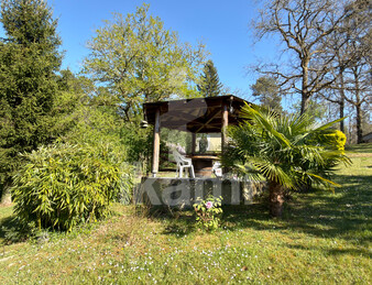 Lembras   Propriété de caractère avec parc arboré et multiples dépendances, à moins de dix minutes de Bergerac