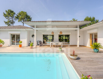 Maison 7 pièces 215 m² · à Salles · 215 m² · 820 000 €