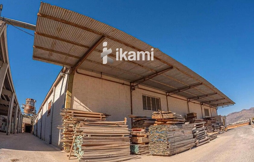 Nave Industrial con gran parcela en ORIHUELA, ARNEVA-HURCHILLO
