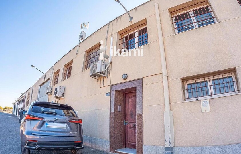 Nave Industrial con gran parcela en ORIHUELA, ARNEVA-HURCHILLO
