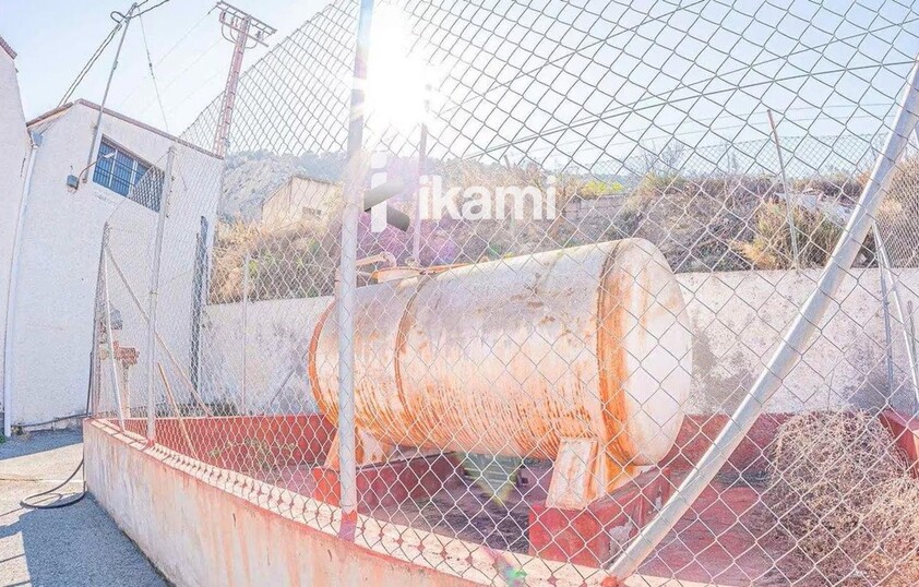 Nave Industrial con gran parcela en ORIHUELA, ARNEVA-HURCHILLO