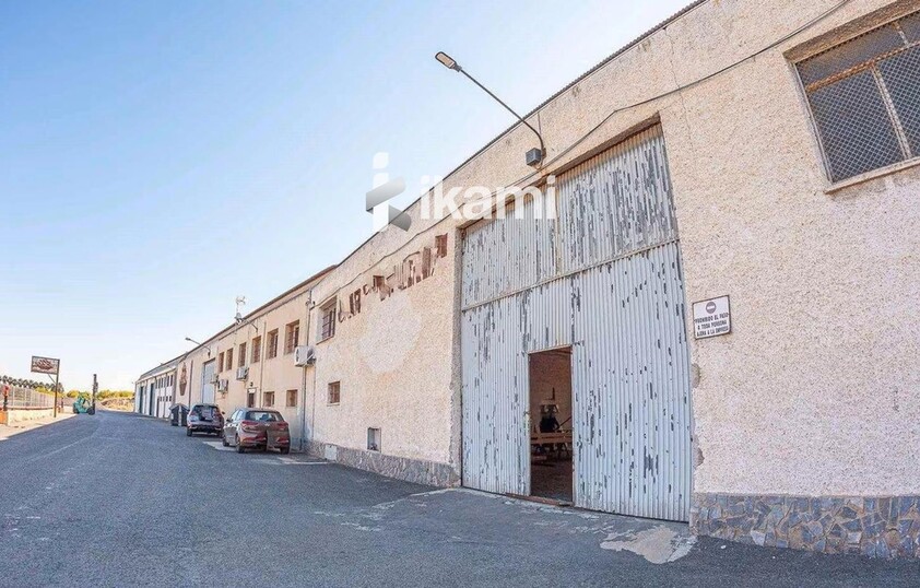 Nave Industrial con gran parcela en ORIHUELA, ARNEVA-HURCHILLO