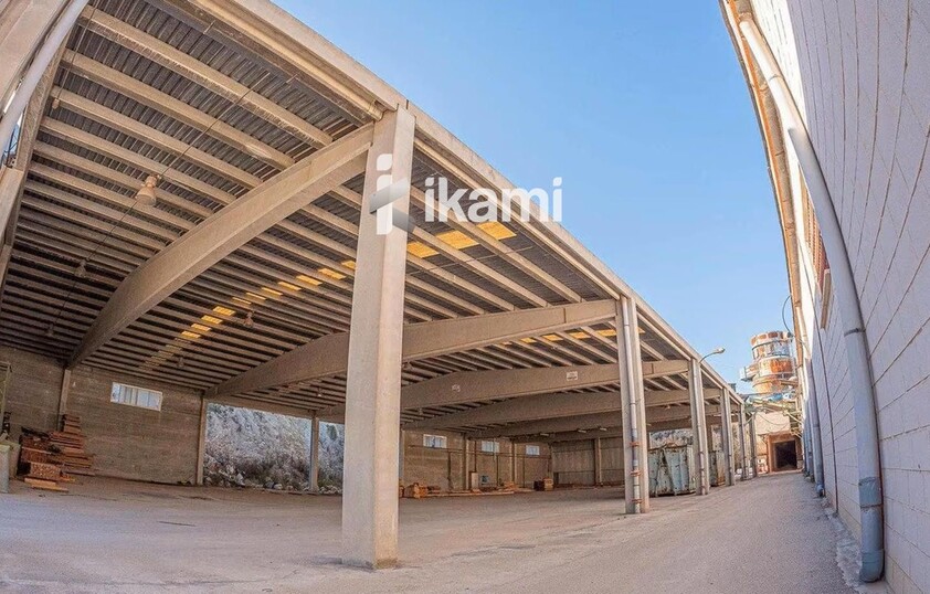 Nave Industrial con gran parcela en ORIHUELA, ARNEVA-HURCHILLO