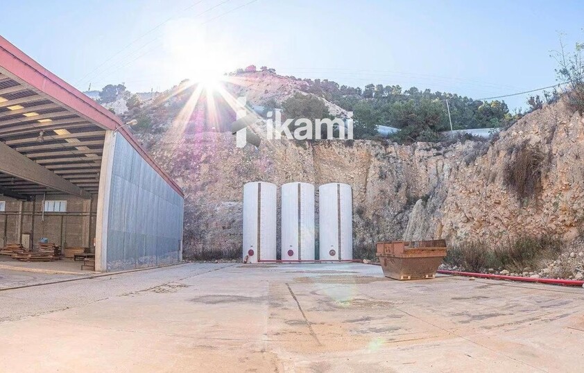 Nave Industrial con gran parcela en ORIHUELA, ARNEVA-HURCHILLO