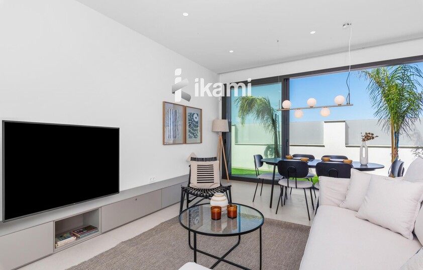 Exclusivo Chalet Independiente en Los Alcázares, junto a Serena Golf