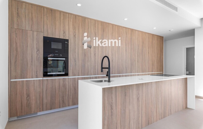 Exclusivo Chalet Independiente en Los Alcázares, junto a Serena Golf