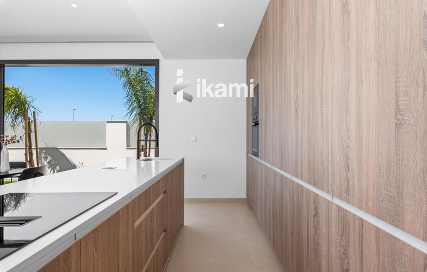 Exclusivo Chalet Independiente en Los Alcázares, junto a Serena Golf