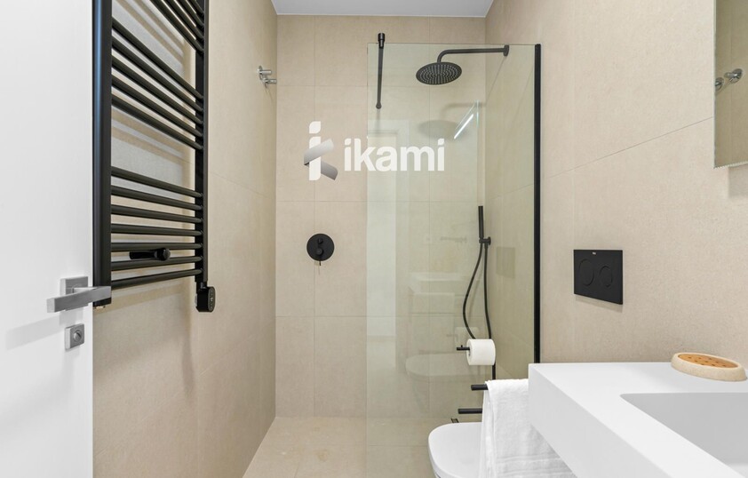 Exclusivo Chalet Independiente en Los Alcázares, junto a Serena Golf