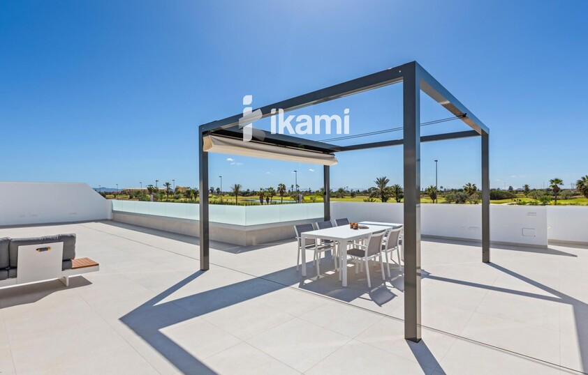 Exclusivo Chalet Independiente en Los Alcázares, junto a Serena Golf