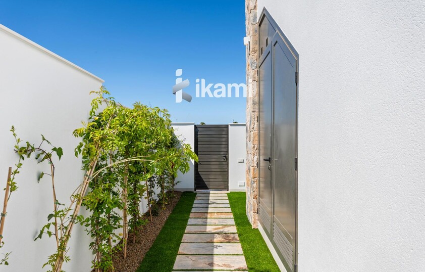 Exclusivo Chalet Independiente en Los Alcázares, junto a Serena Golf