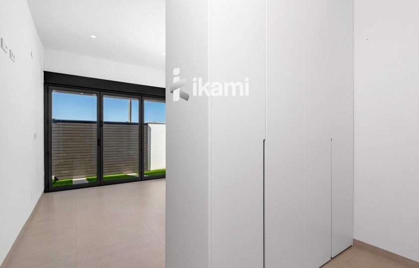 Exclusivo Chalet Independiente en Los Alcázares, junto a Serena Golf