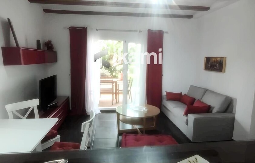 ¡Vivir a 1 kilómetro de Denia, en una zona verde, junto al mar!