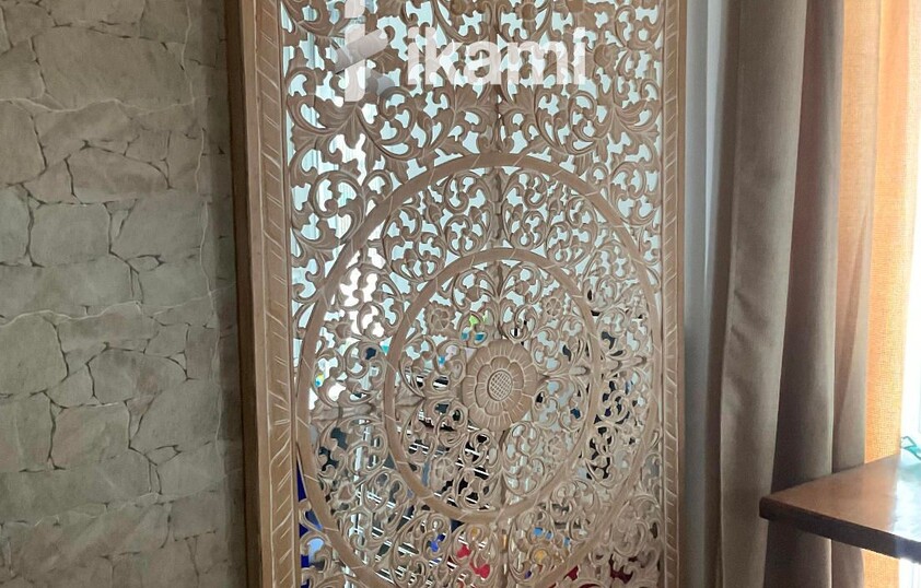 Casa de una planta con vistas increíbles al mar y la montaña