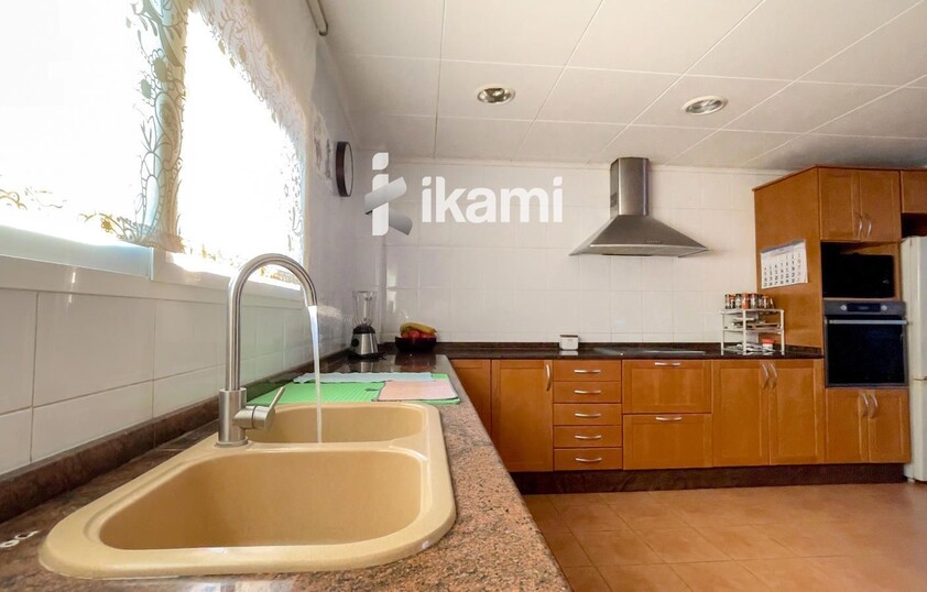 EXCLUSIVO CHALET EN NAQUERA CON INCREIBLES VISTAS Y PISCINA