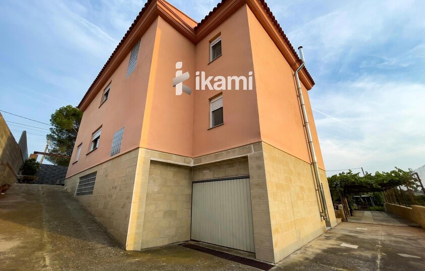 EXCLUSIVO CHALET EN NAQUERA CON INCREIBLES VISTAS Y PISCINA