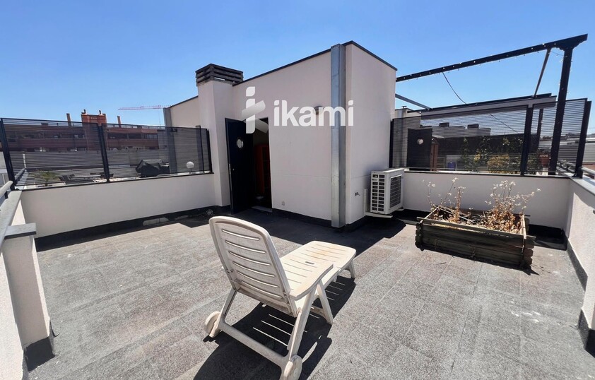 Oficina en alquiler con terraza