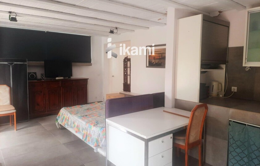 Propiedad con vistas abiertas para reformar a tu gusto o edificar