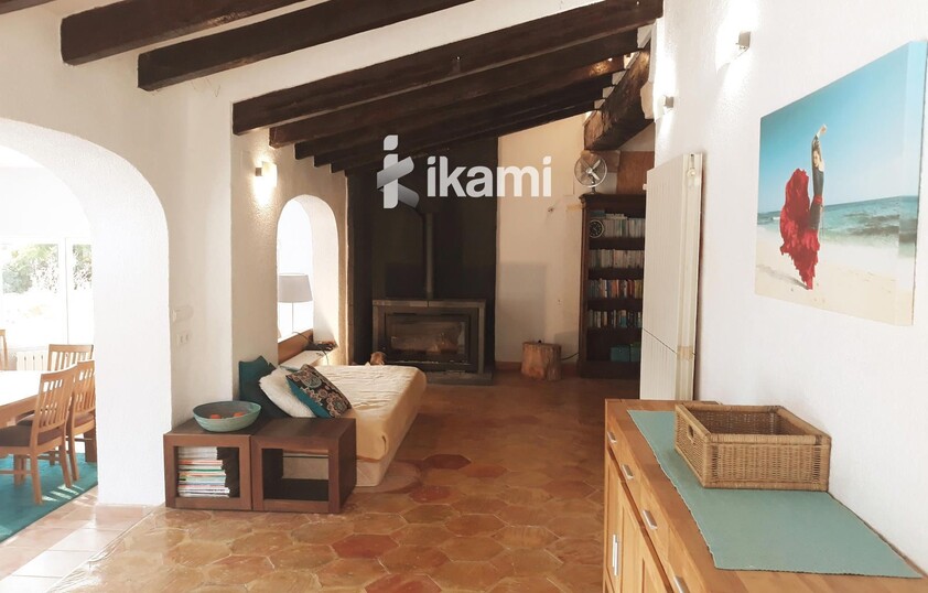 Propiedad con vistas abiertas para reformar a tu gusto o edificar