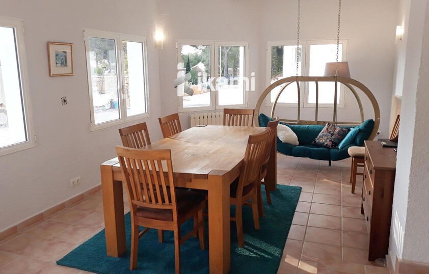 Propiedad con vistas abiertas para reformar a tu gusto o edificar